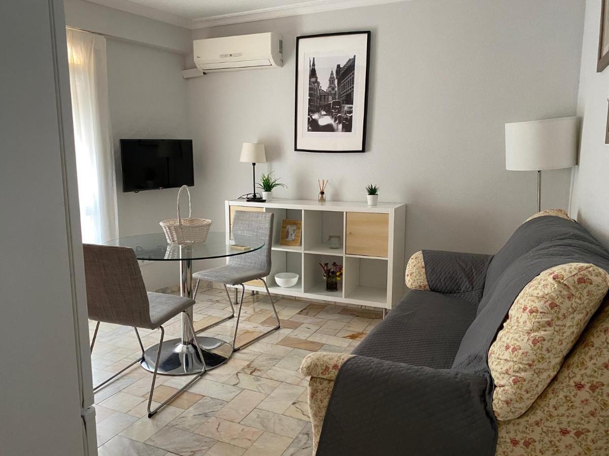 Acogedor Apartamento Placentines Seville Exterior photo